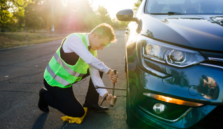 technicien d'assistance routiere